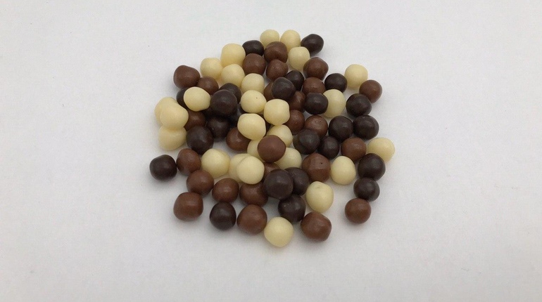 Рисовые шарики в белом, темном и молочном шоколаде