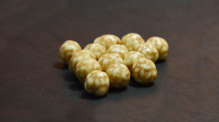 Кукурузные шарики в белом шоколаде и со вкусом тирамису